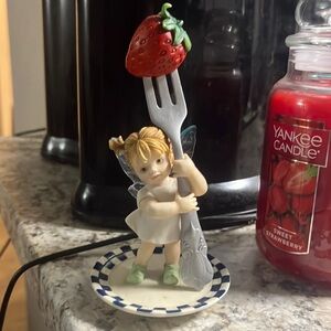 Enesco Strawberry Kitchen Fairy